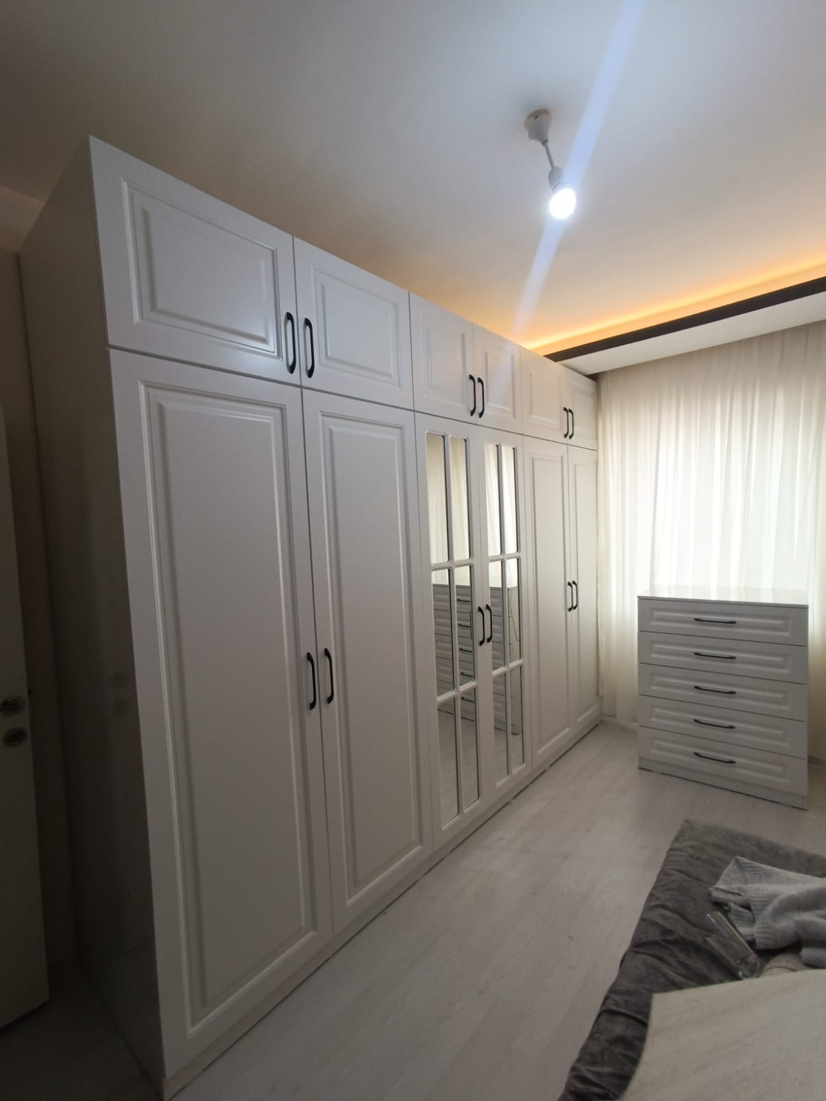 Yatak odası dolabı ve şifonyer